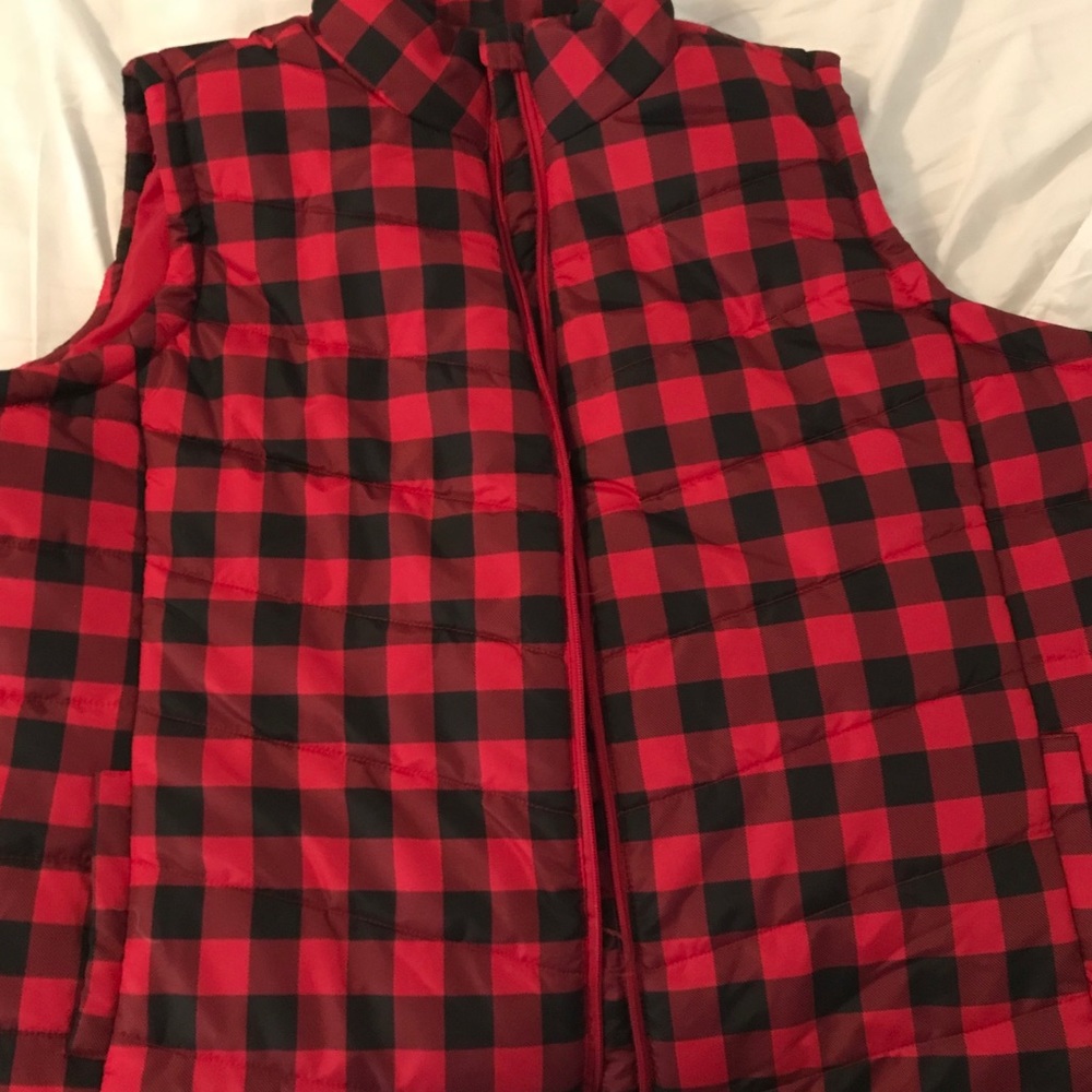 NWT red and black plaid vest